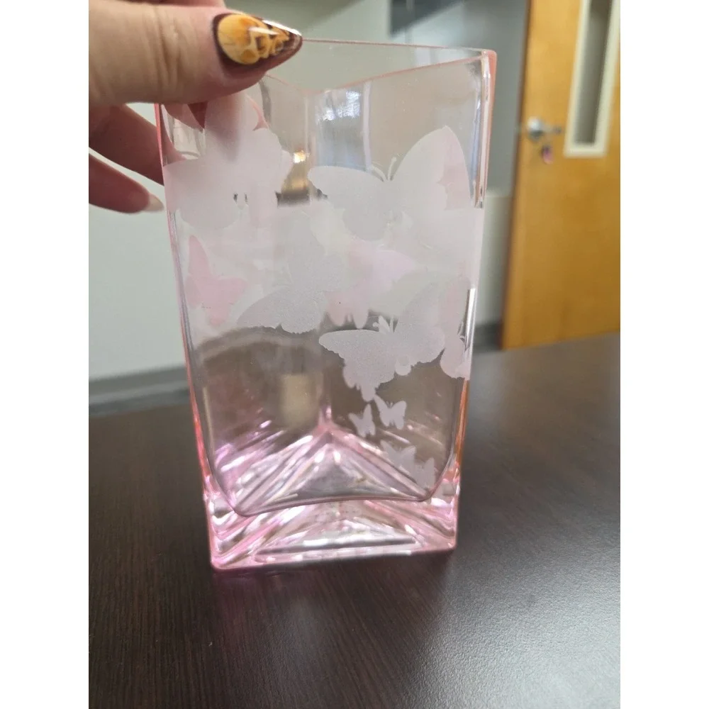 Vintage‎ Butterfly Motif Pink Depression Glass Vase Butterfly